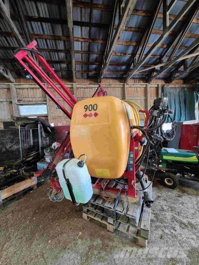 Junkkari 900L 牽引式噴霧機