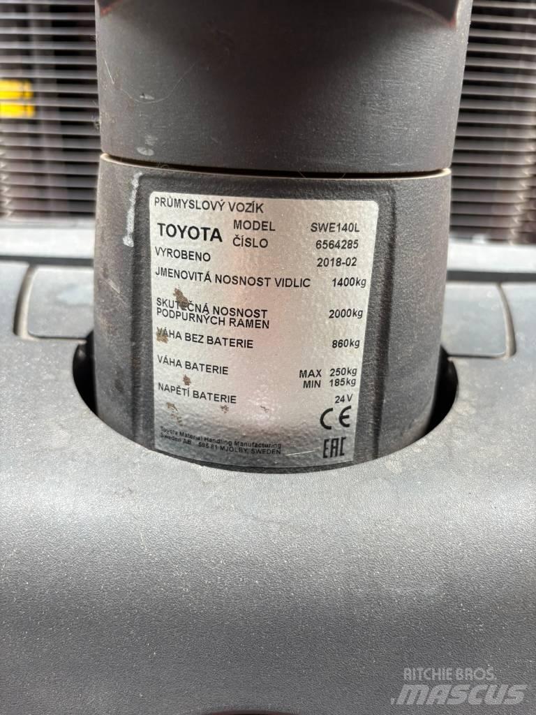 Toyota SWE140L 自走式堆積機
