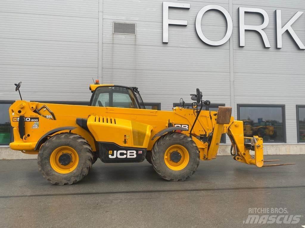 JCB 540-200 伸縮臂操作車