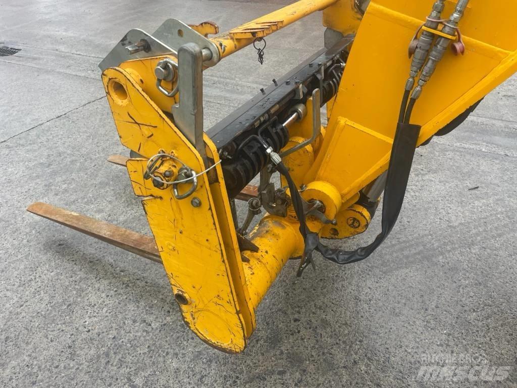 JCB 540-140 伸縮臂操作車