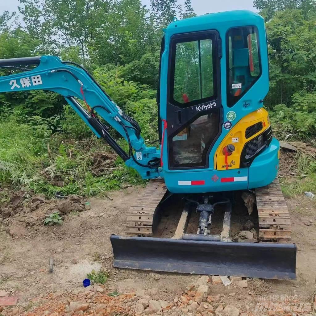 Kubota KX135 小型挖土機/掘鑿機<7t(小型挖掘機)