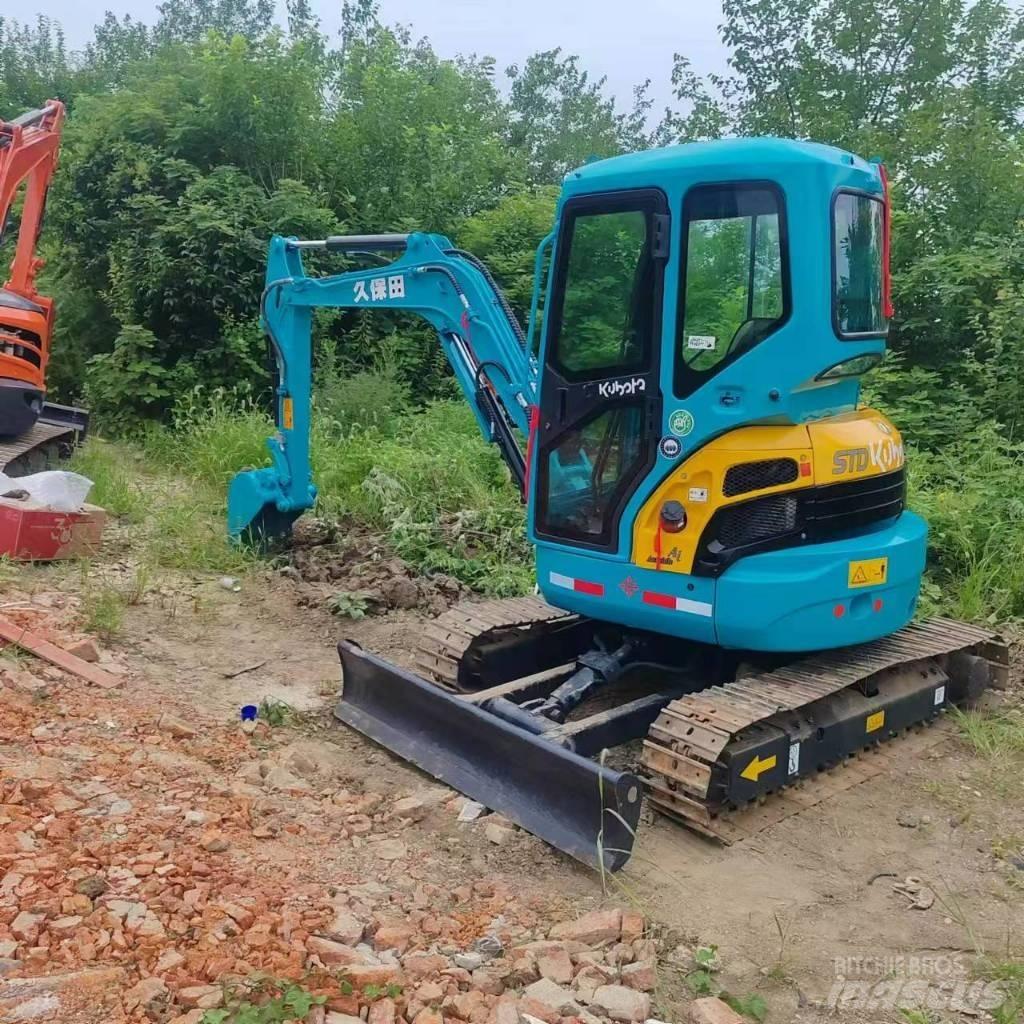 Kubota KX135 小型挖土機/掘鑿機<7t(小型挖掘機)