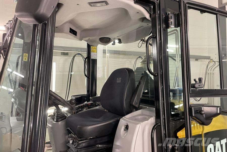 CAT 906 H 2 輪胎式裝載機