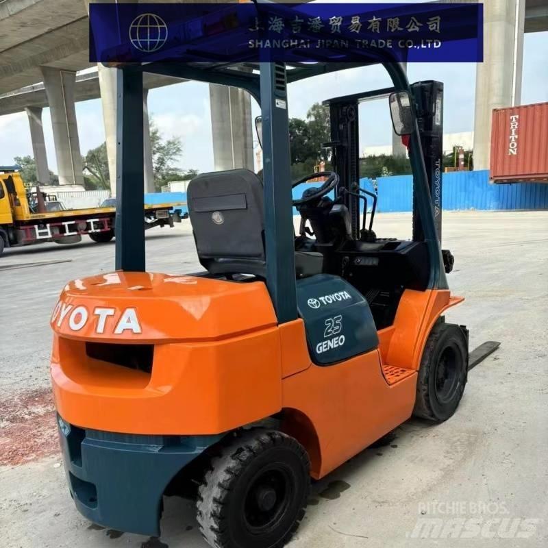 Toyota 25 柴油卡車