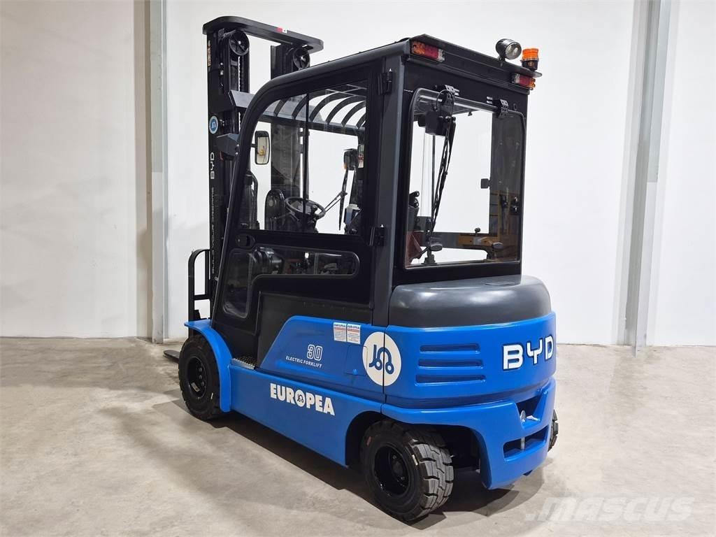 BYD ECB30C 電動堆高機