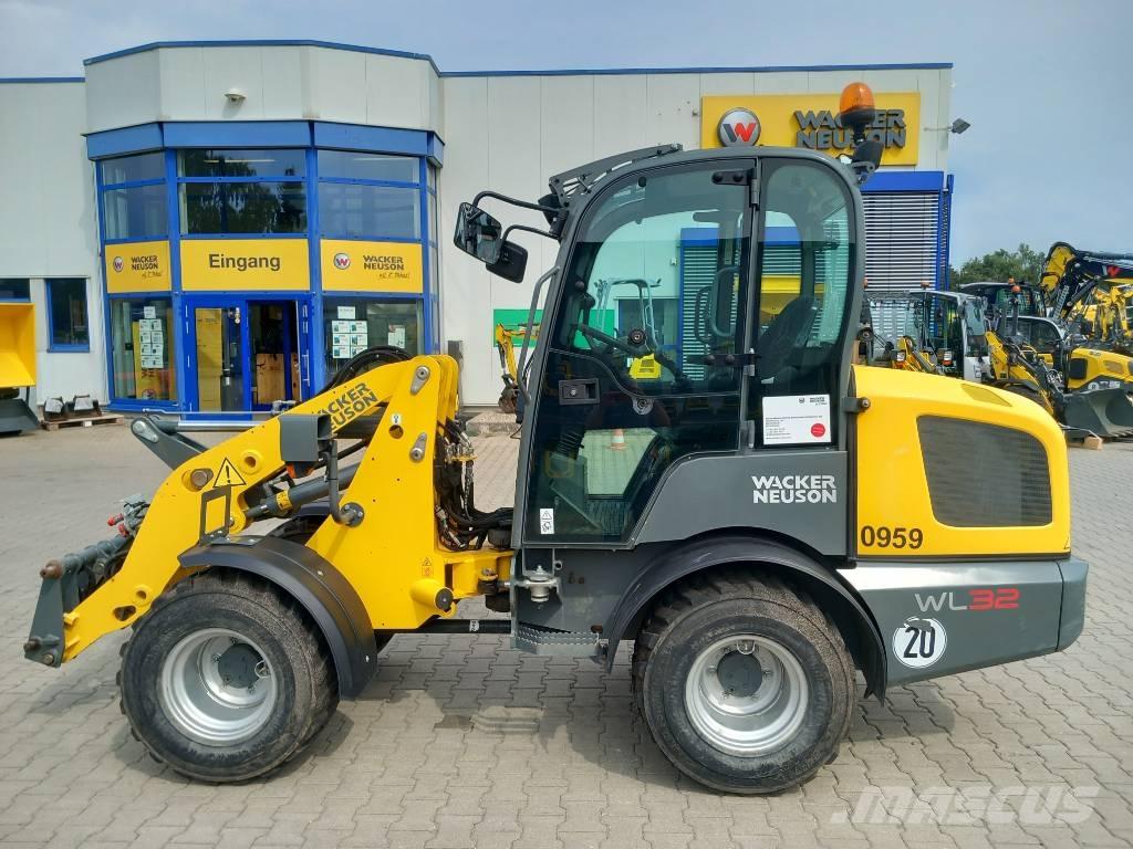 Wacker Neuson WL32 輪胎式裝載機