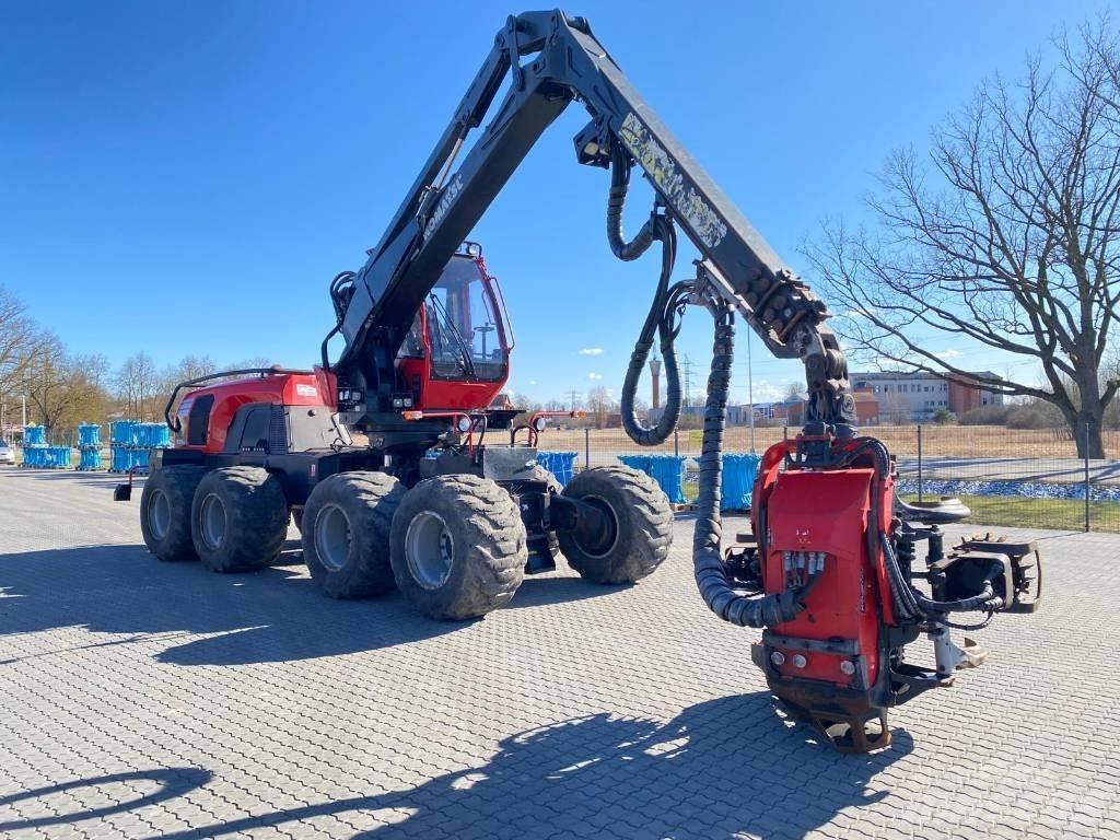 Komatsu 931 XC 收穫機