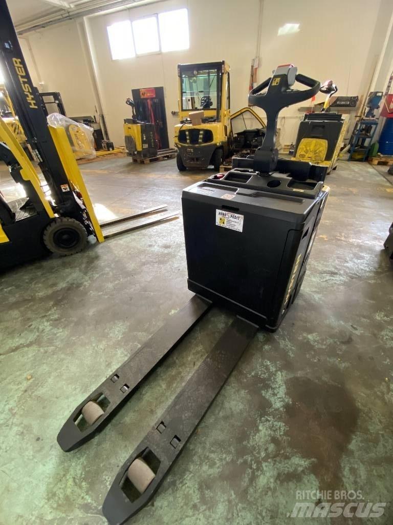 Hyster P2.0S FBW 行走控制式堆積機