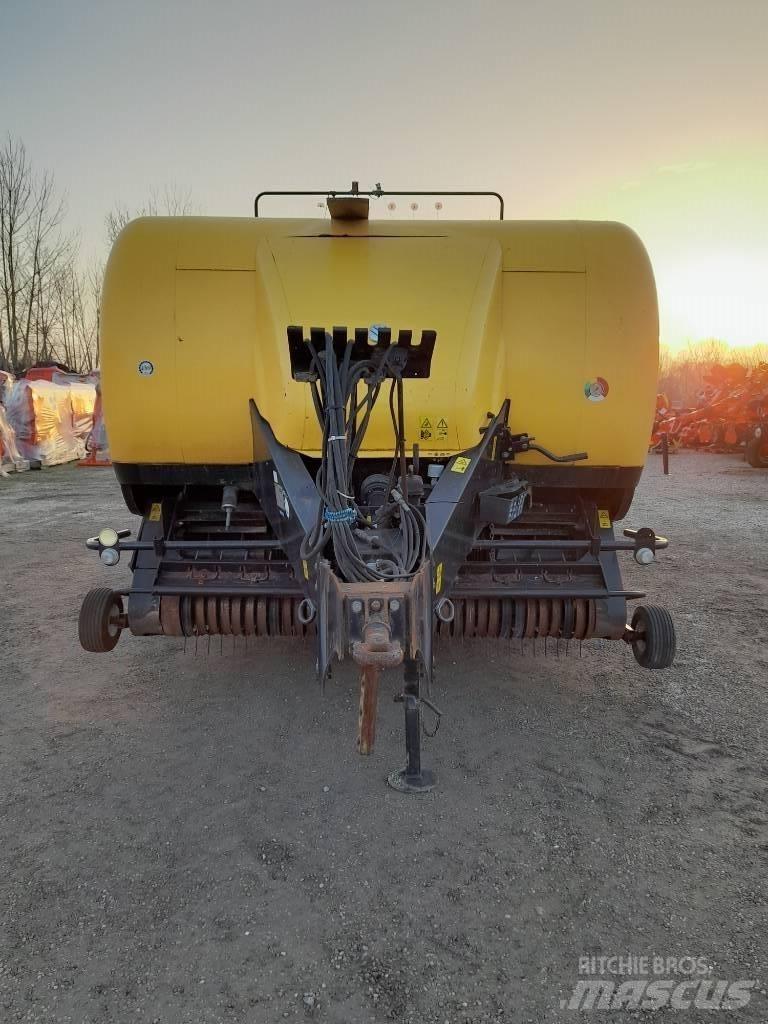 New Holland BB 9080 圓型牧草打包機