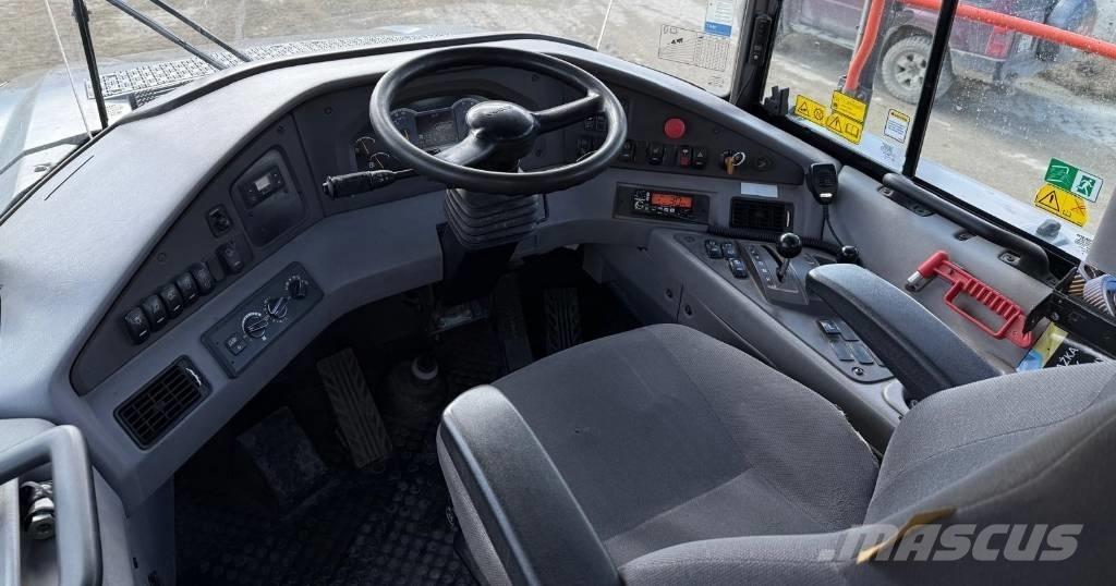 Volvo A 60 H 鉸接式起吊車