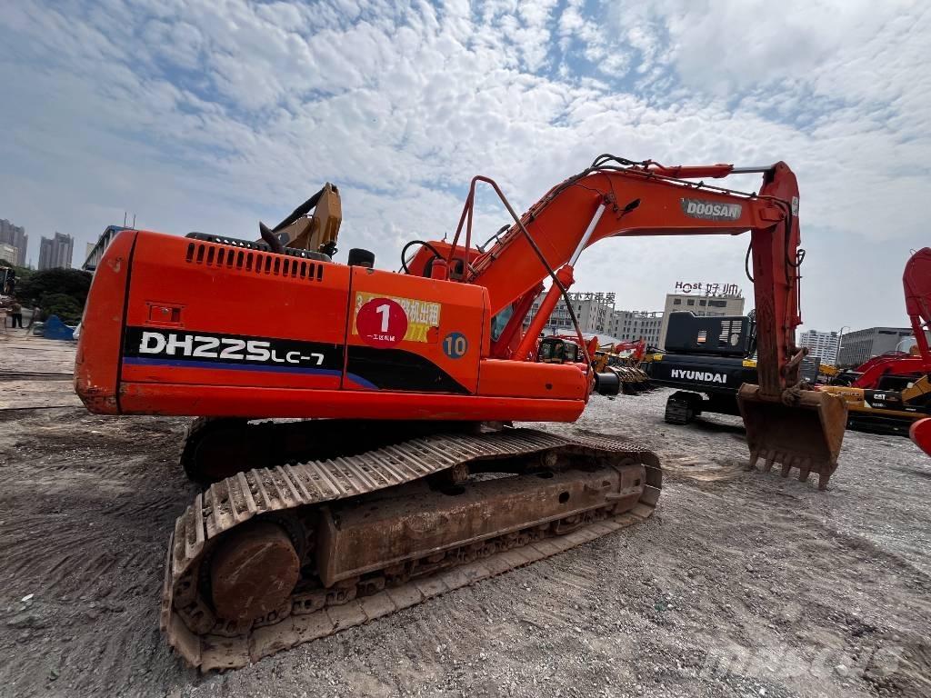 Doosan DH 225 LC-7 履帶式 挖土機/掘鑿機/挖掘機