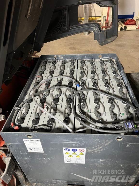 Linde E30/600HL-01 電動堆高機