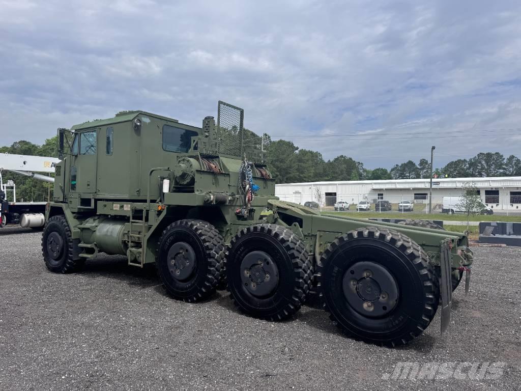 Oshkosh M1070 曳引機組件