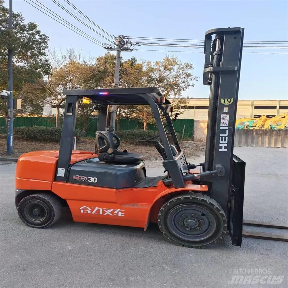 Heli CPC 30 柴油卡車