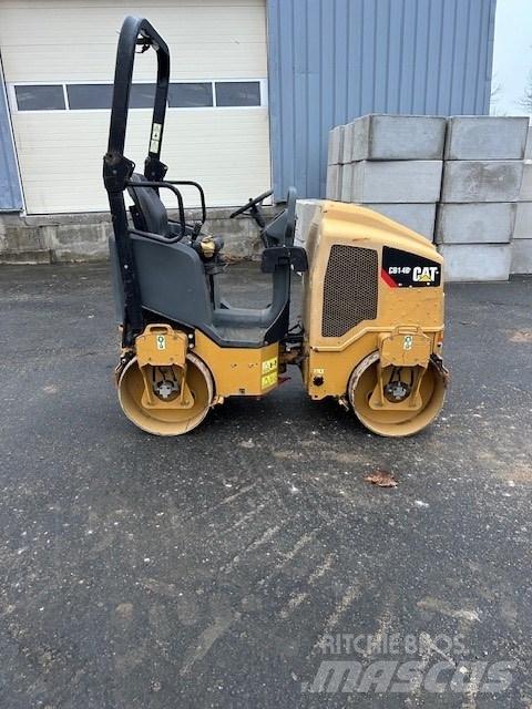 CAT CB 14 B 雙輪滾壓機