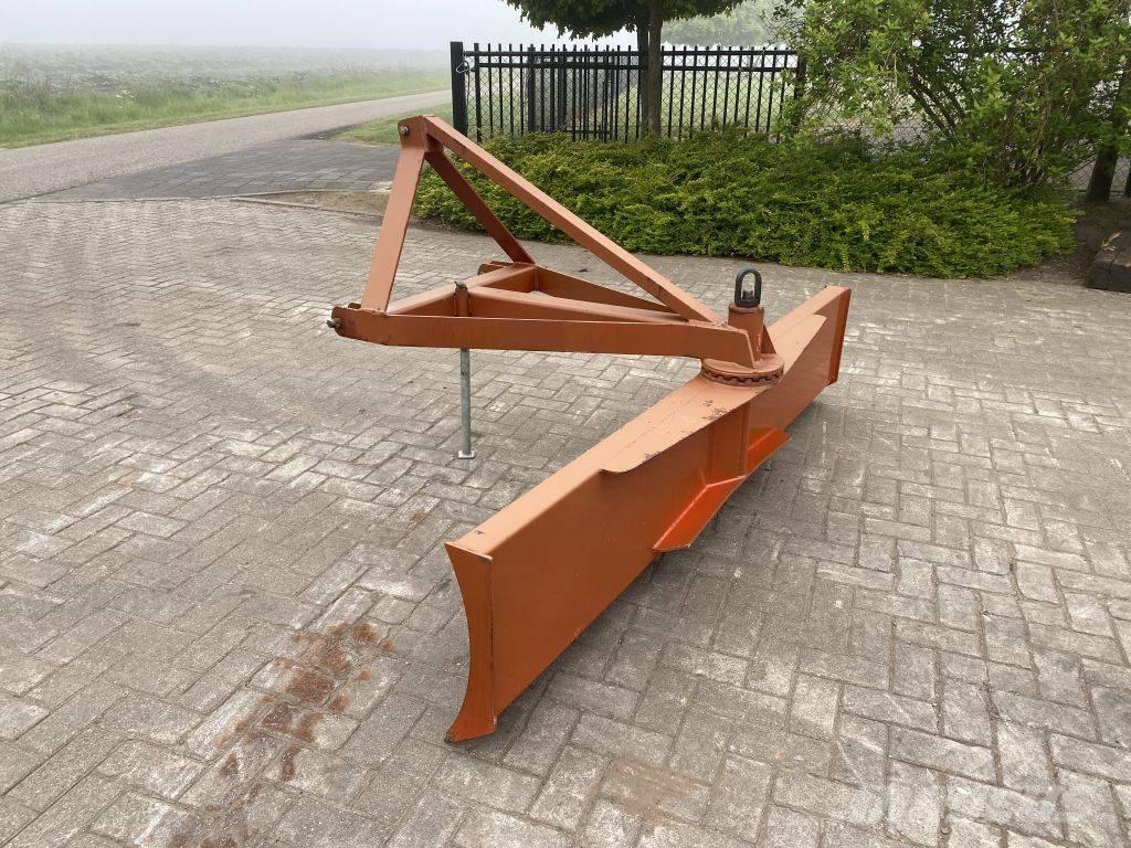  Grondschuif 2.5 M 刮路機
