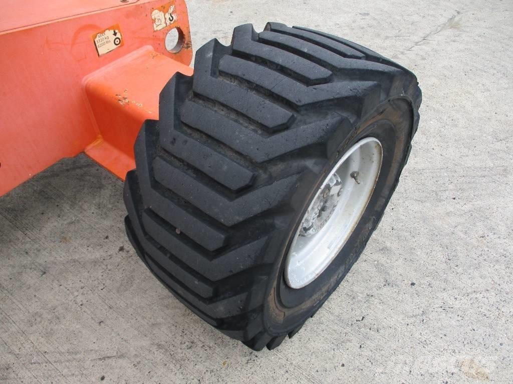 JLG 510 AJ (866) 緊湊型自走式伸縮臂式升降機