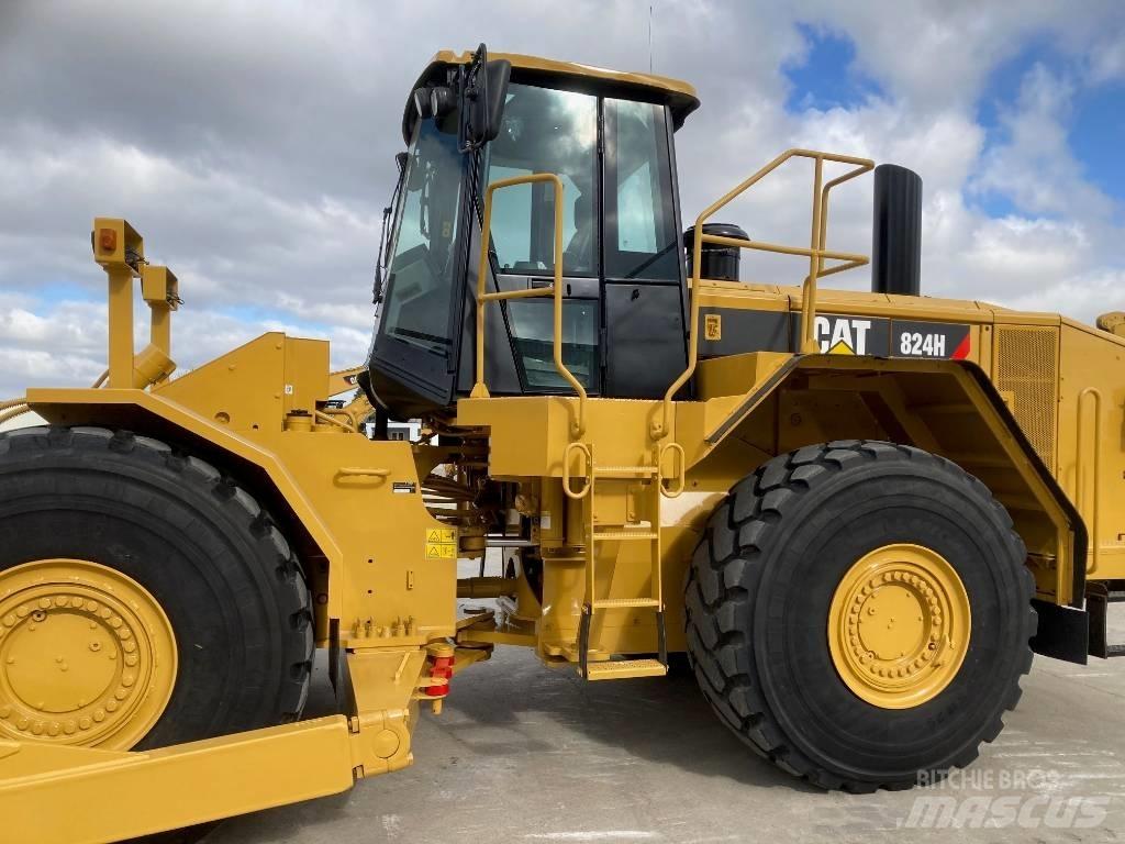 CAT 824 H 輪式推土機