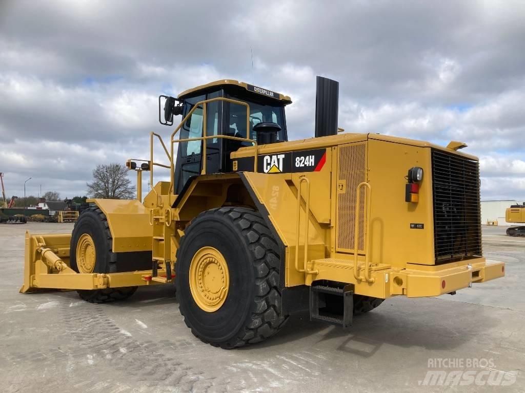 CAT 824 H 輪式推土機