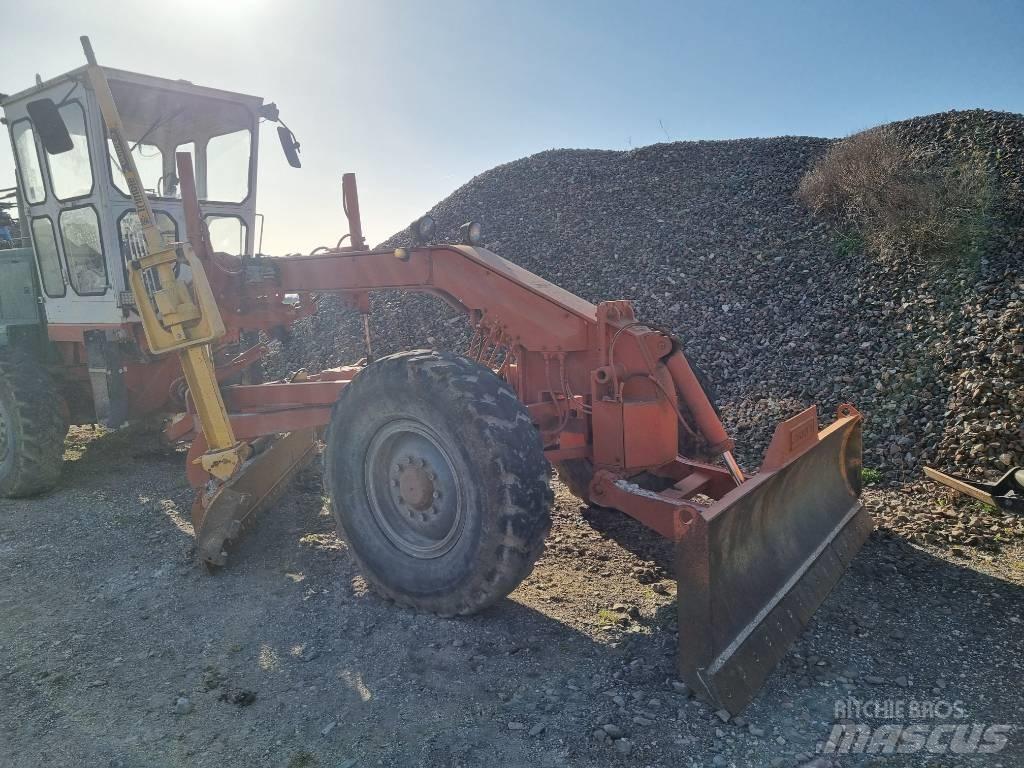 CAT 120 G 平土機