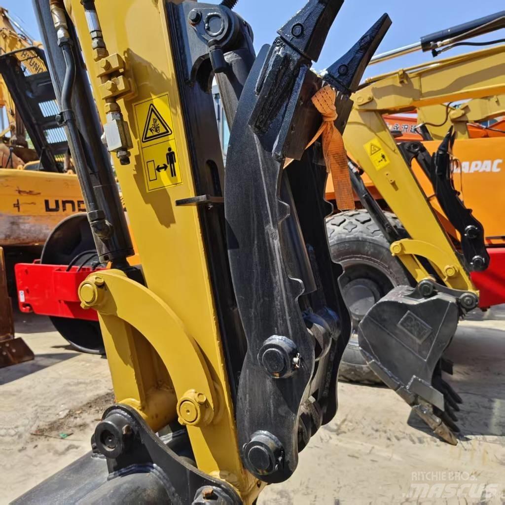 CAT 305.5 小型挖土機/掘鑿機<7t(小型挖掘機)