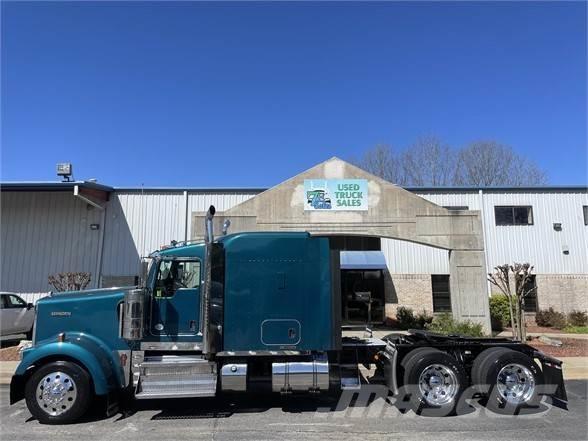 Kenworth W900L 曳引機組件