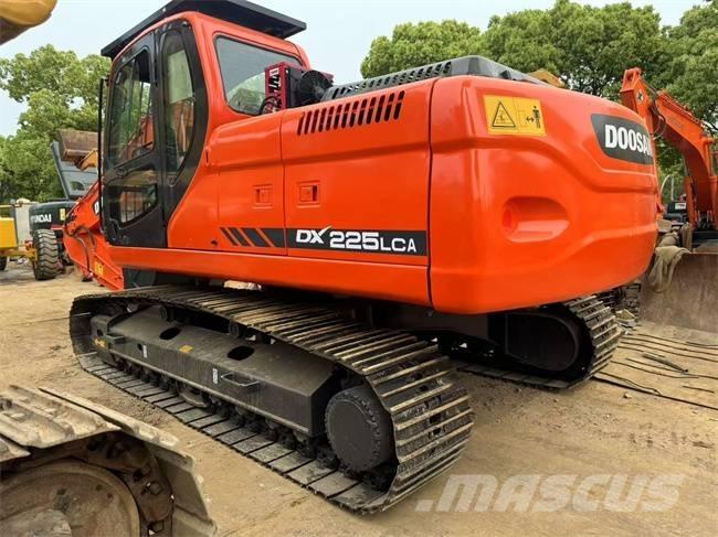 Doosan DX 225 LCA 履帶式 挖土機/掘鑿機/挖掘機