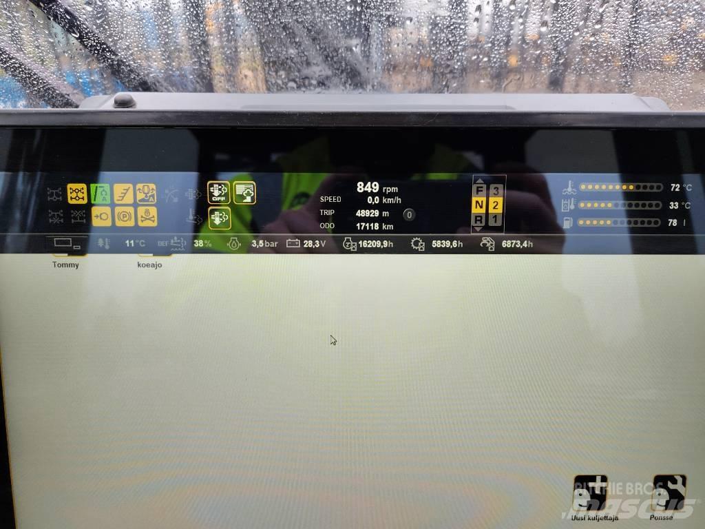Ponsse Bison AF 8W 集運機