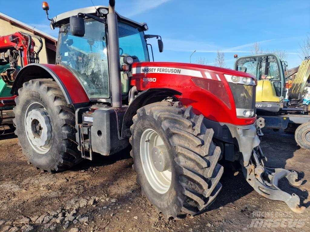 Massey Ferguson 8680 曳引機