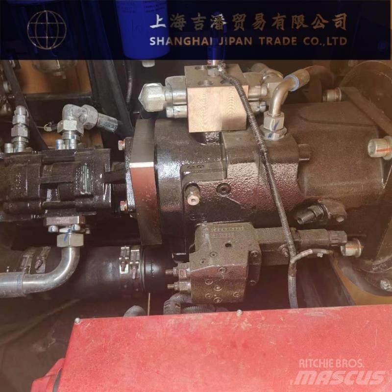 Sany SCC1000A 履帶式起重機