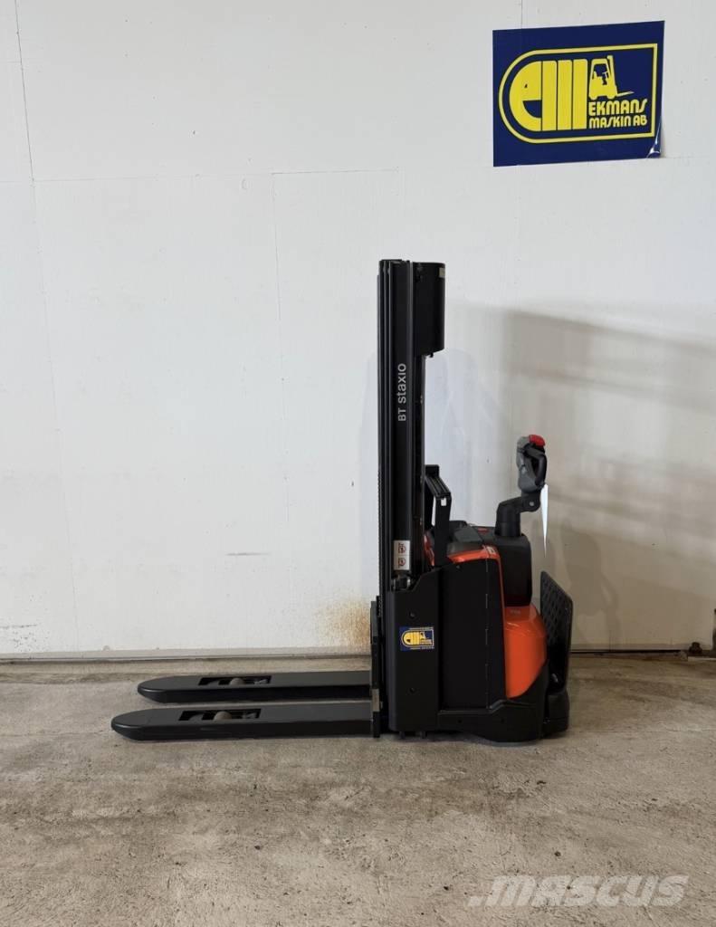 BT truck SWE 140L 行走控制式堆積機