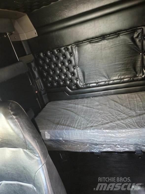 Kenworth W900 曳引機組件