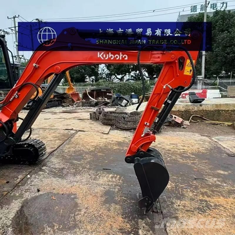 Kubota U 35 小型挖土機/掘鑿機<7t(小型挖掘機)