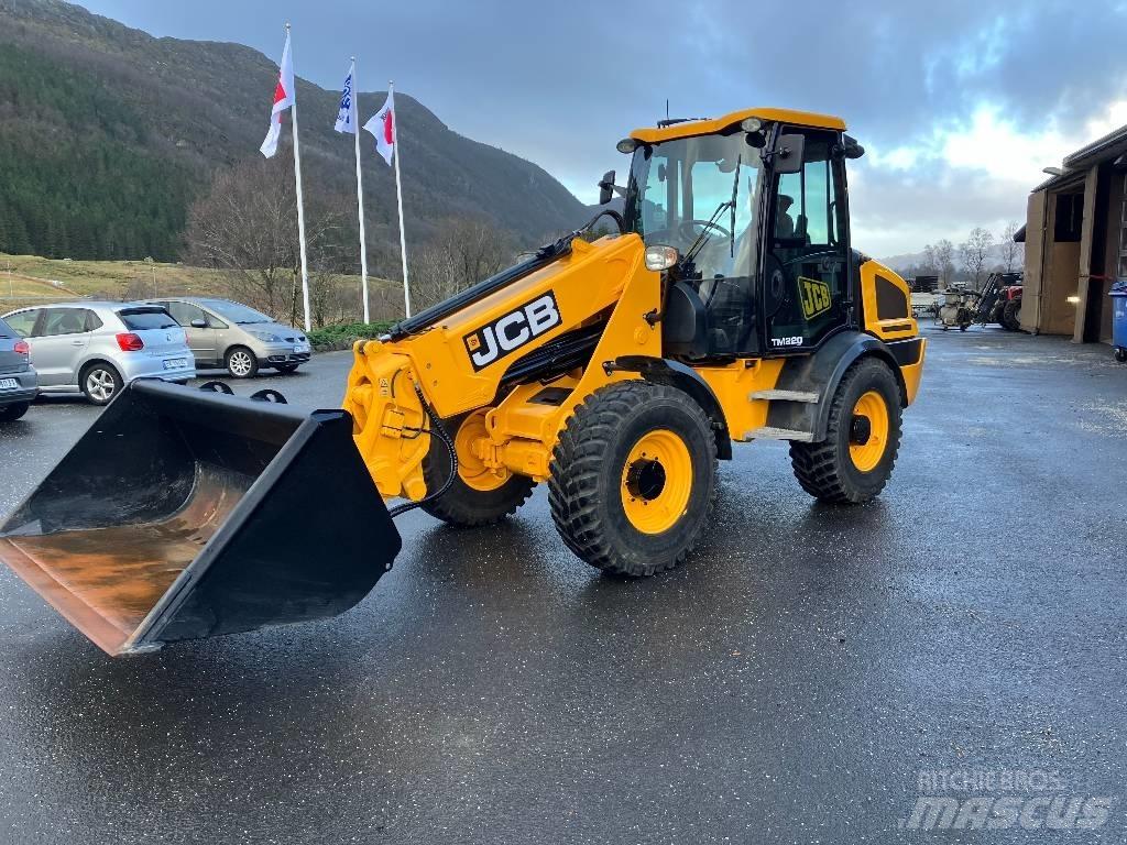 JCB TM 220 伸縮臂操作車
