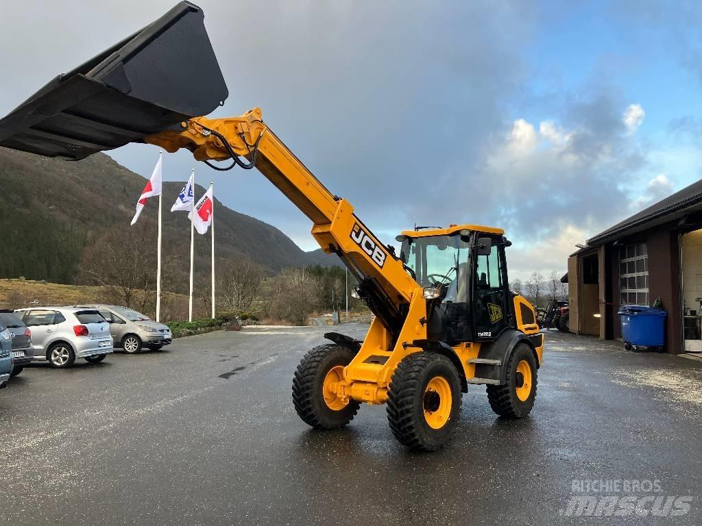 JCB TM 220 伸縮臂操作車