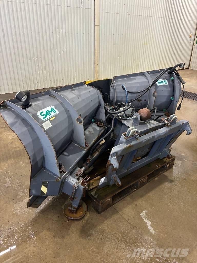 Sami VM 2400 鏟雪車
