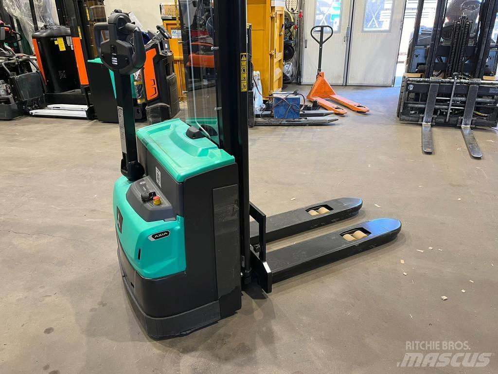 Mitsubishi SBP12N3 行走控制式堆積機