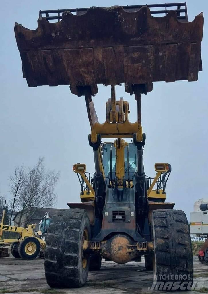 Komatsu WA 600-6 輪胎式裝載機