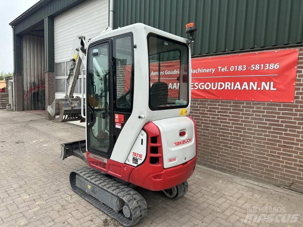 Takeuchi TB216 小型挖土機/掘鑿機<7t(小型挖掘機)