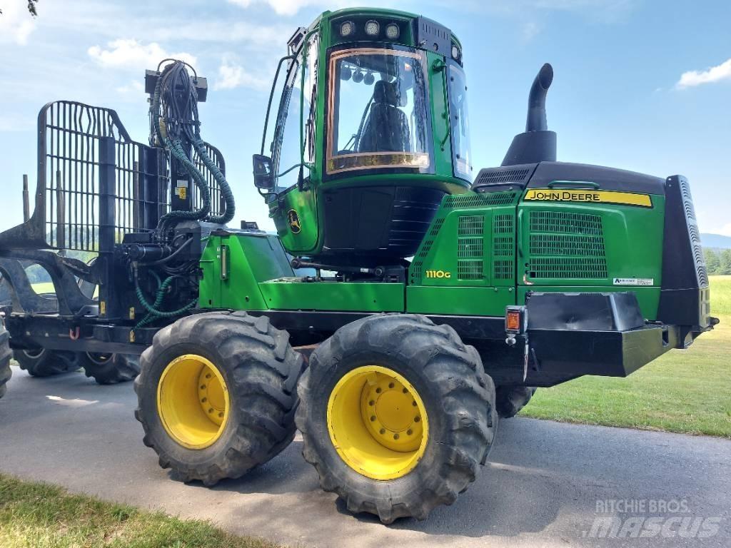 John Deere 1110G 集運機