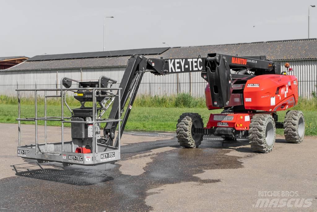 Manitou 200 ATJ e 曲臂高空作業車