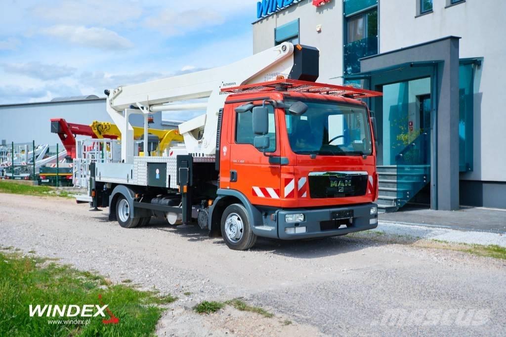 Ruthmann T 300 卡車裝載高空作業車