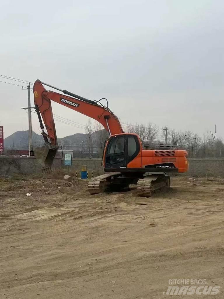 Doosan DX225LC-9C 履帶式 挖土機/掘鑿機/挖掘機