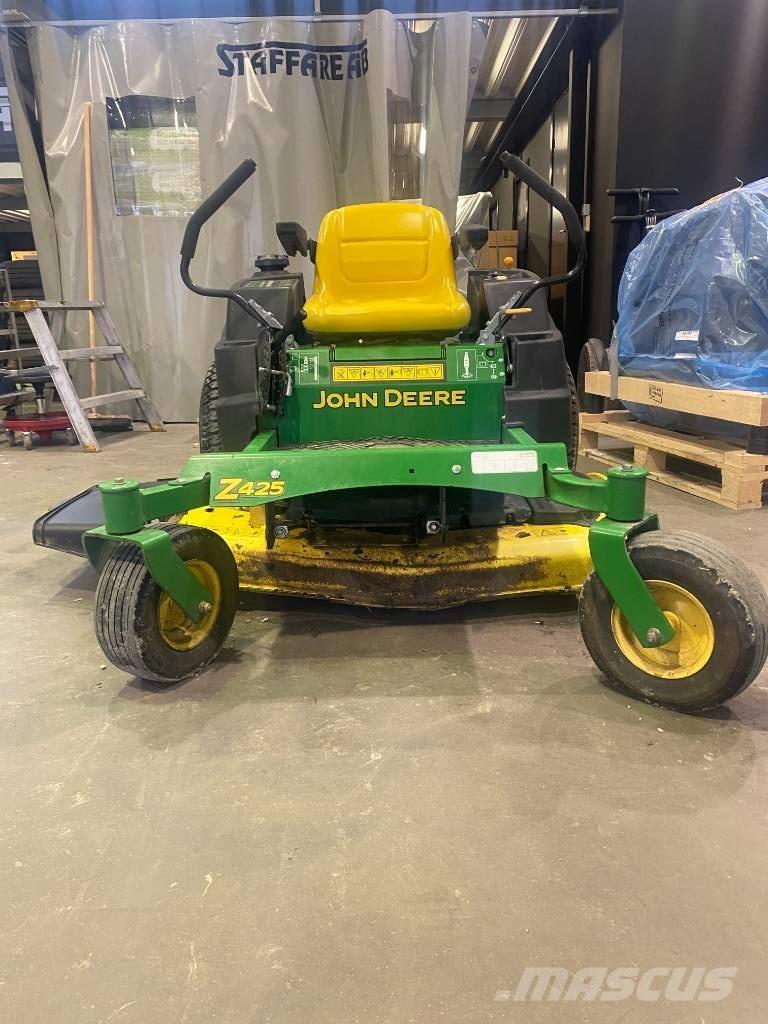 John Deere Z 425 騎乘式割草機