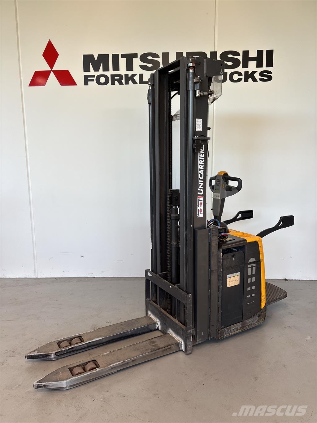 Atlet PSP160 自走式堆積機