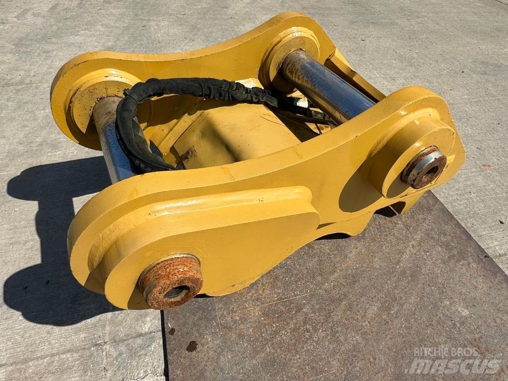 CAT 320 快速連結器