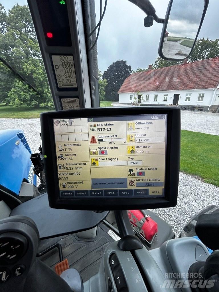 New Holland T 8.390 曳引機