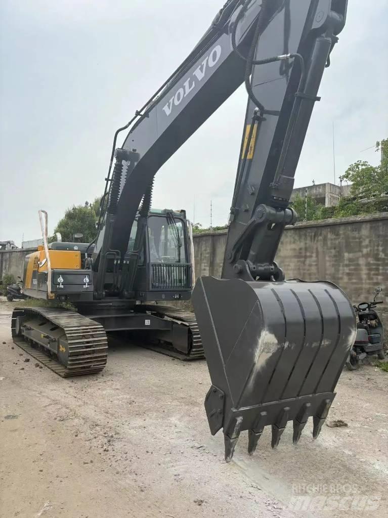 Volvo EC 210 中型挖土機/掘鑿機/挖掘機 7t-12t