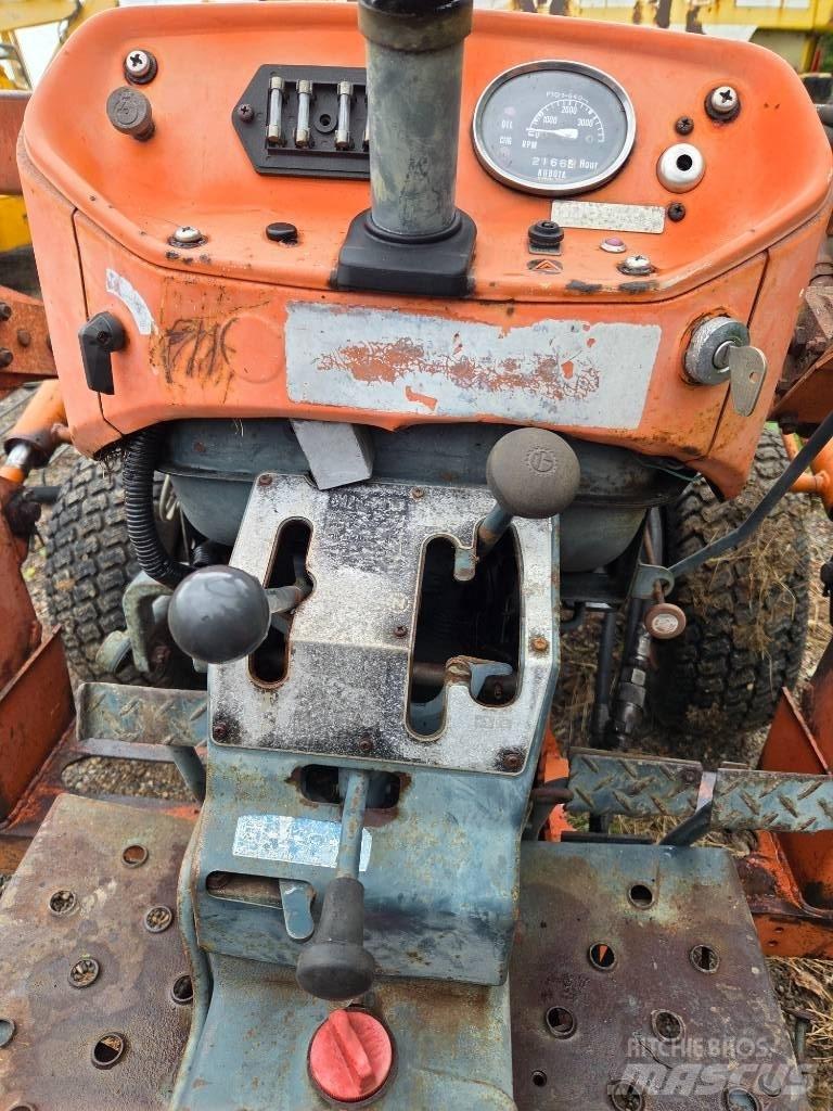 Kubota L 235 小型曳引機