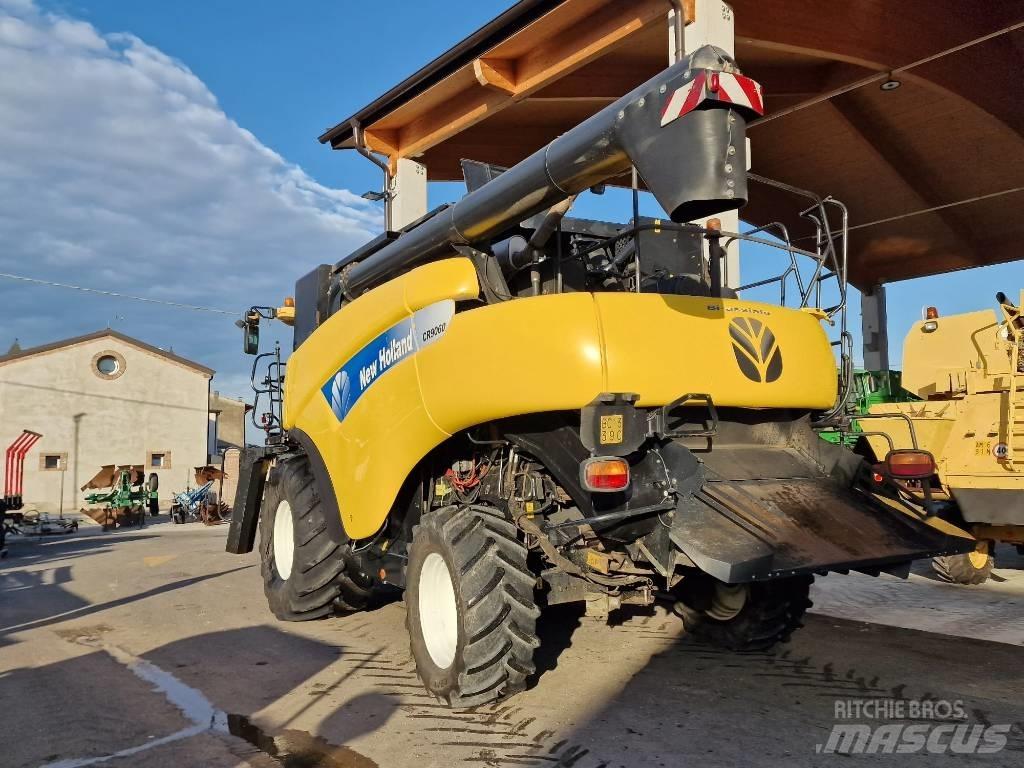 New Holland CR 9060 聯合收穫機